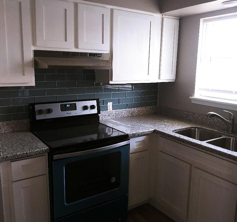 1st image of 205 Calle Amistosa
