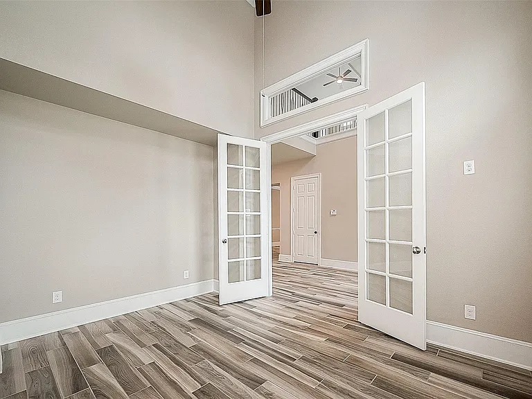 115 N Winter Sunrise Cir — Photo 11