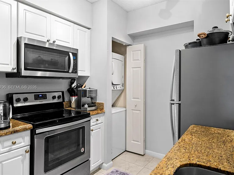 17145 N Bay Rd #4502 — Photo 7