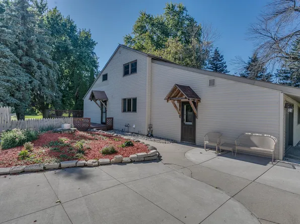 W5321 Quarry Rd, Appleton, WI 54913