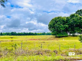822 Dogwood Rd, Brewton, AL 36426