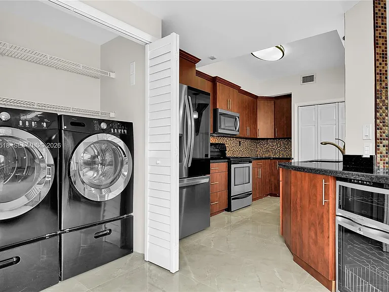 14245 SW 57th Ln #9-5 — Photo 16