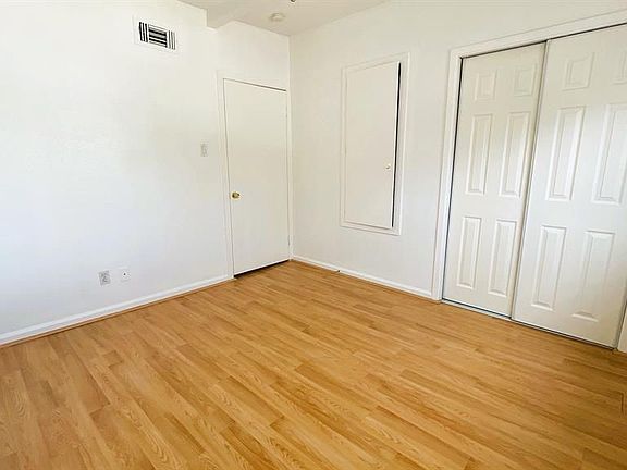 5th image of 5107 Del Monte Dr APT 6