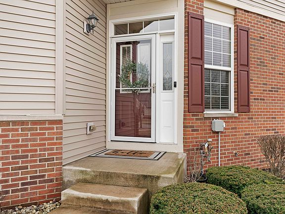 3rd image of 8840 Forest Glen Ct