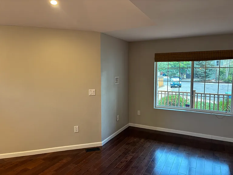 569 Juniper Ct — Photo 7