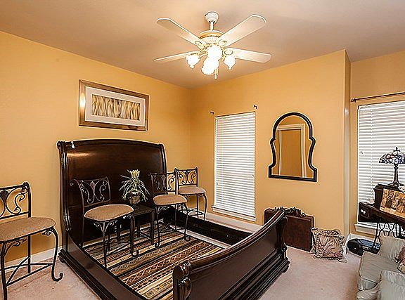 3rd image of 188 Catalina Ct