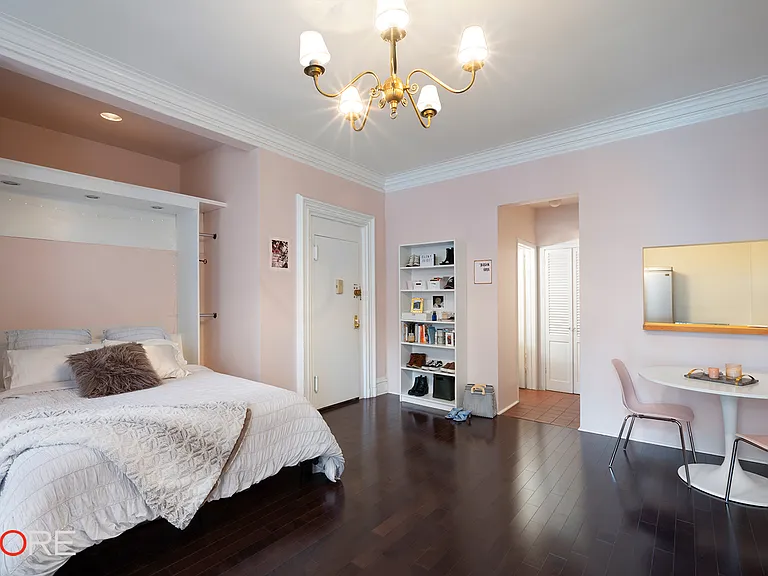 34 E 38th St #4B — Photo 3