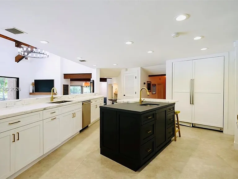 8925 SW 102nd Ter — Photo 14