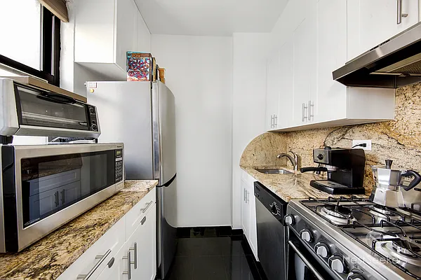 Rented by Nest Seekers International | media 11