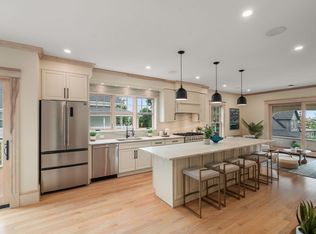 73 Main St, Hull, MA 02045