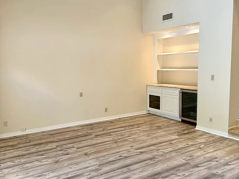 1922 Golden Sky Cir — Photo 12