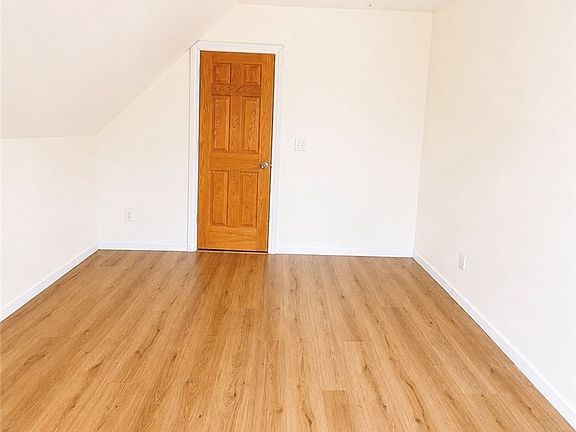 3rd image of 41 Schreck Ave