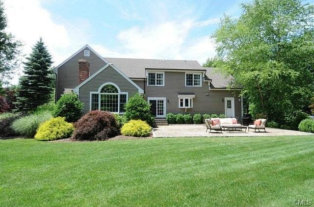 2nd image of 87 Nursery Rd #87