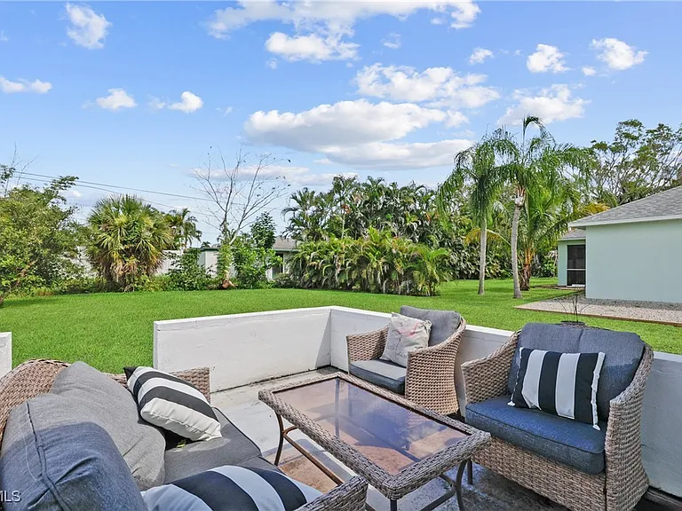 1661 Coronado Rd — Photo 25
