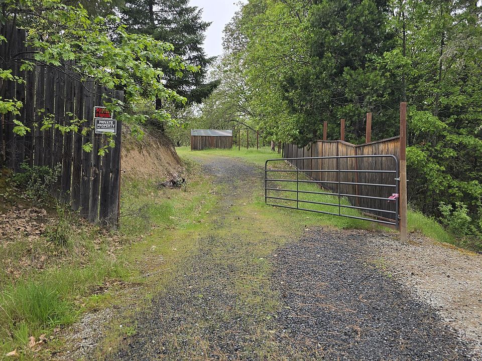1st image of 250 Melissa Ln