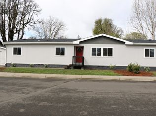 509 N 1st St, Carlton, OR 97111