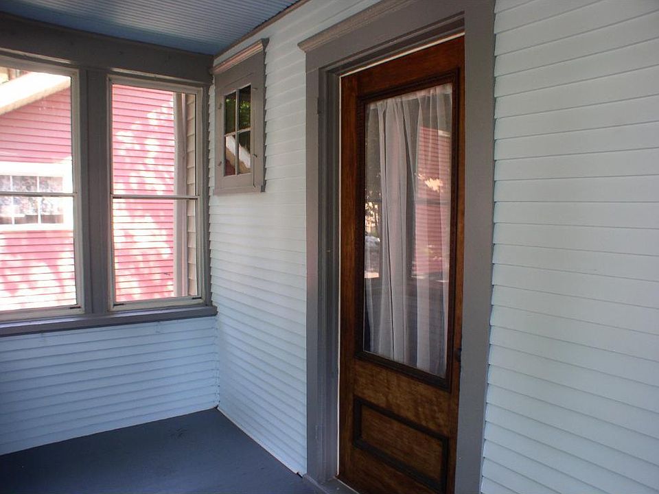 1st image of 959 James Ave