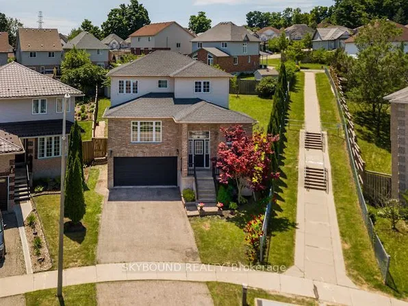 29 Blue Lace Cres, Kitchener, ON N2E 3W8