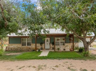 826 Eberle Ln, Fredericksburg, TX 78624
