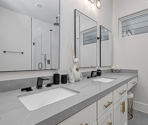 4th image of 5606 Canal St #5606