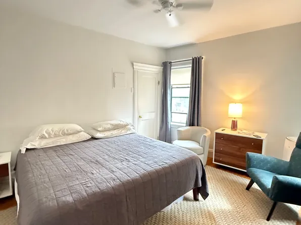 65 Park Dr, Boston, MA 02215