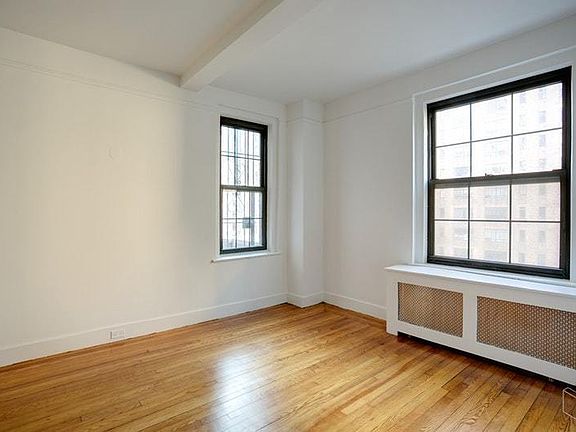 4th image of 15 Park Ave APT 5B