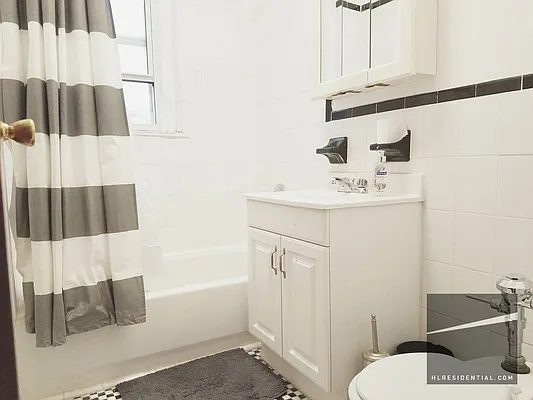 Rented by Highline Residential | media 26