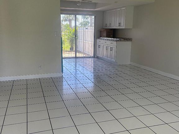 4th image of 3577 Chickamauga Ave #3577