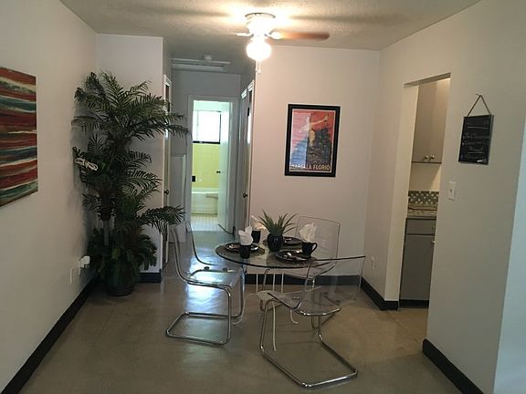 3rd image of 863 22nd Ave S
