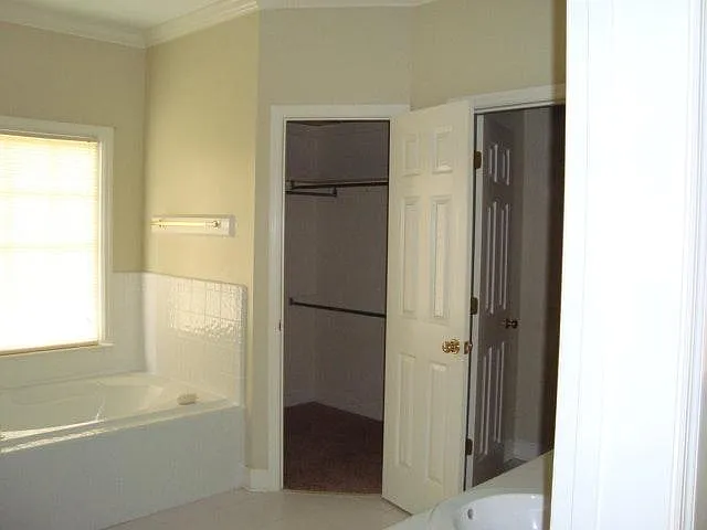 2709 W Doublegate Dr — Photo 3