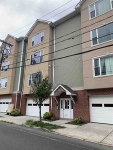 564 52nd St APT 306, West New York, NJ, 07093