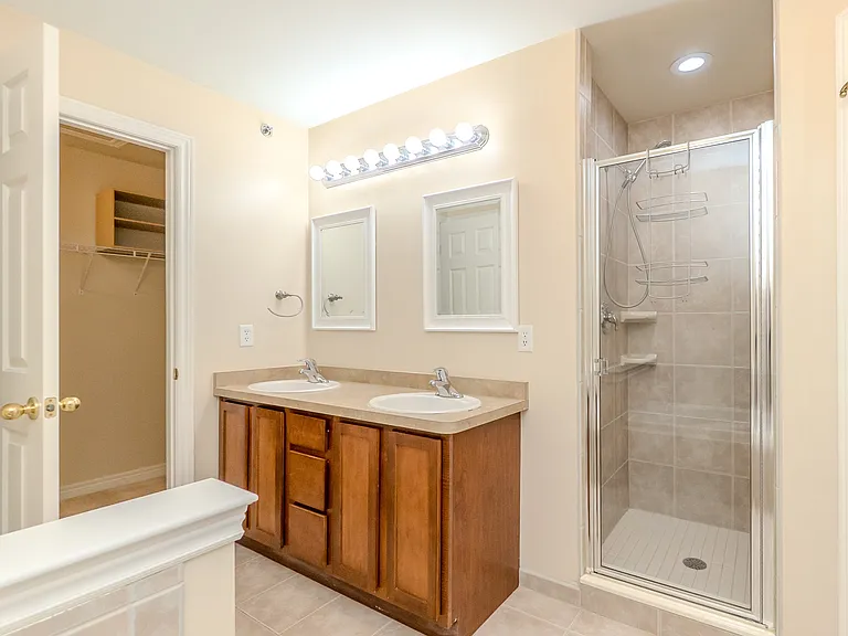 3334 Endsleigh Ln — Photo 18