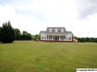 959 N Cedar Cove Rd, Hartselle, AL 35640