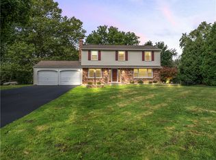 89 Wheatstone Cir, Fairport, NY 14450