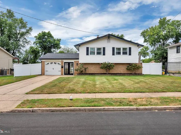 2211 New Albany Rd, Cinnaminson, NJ 08077