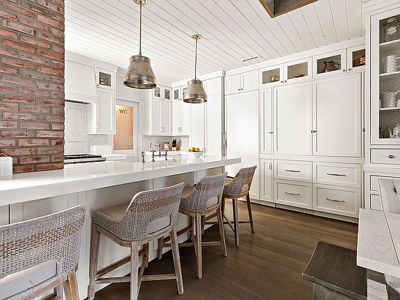 2nd image of 176 W 87th St #4A