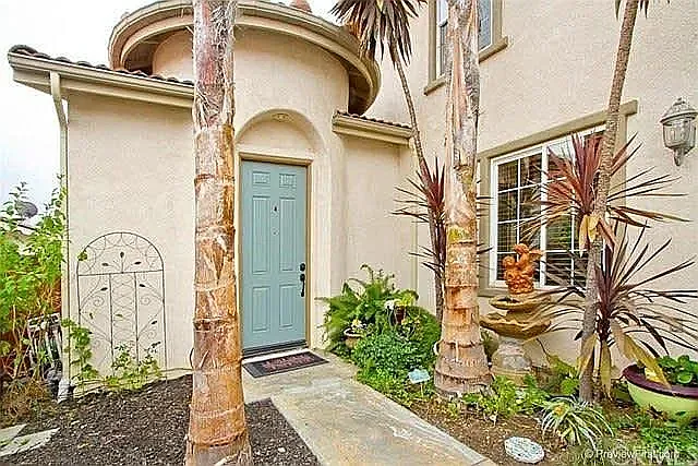 4 bed, 4310 sqft, $4,950 — Photo 3