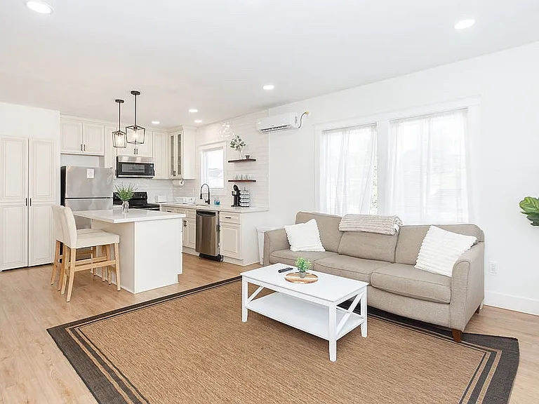 102 S Lockwood Dr #3 — Photo 10