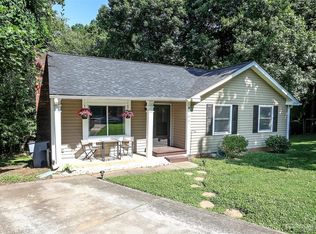 7961 Monfreya Ct, Charlotte, NC 28212