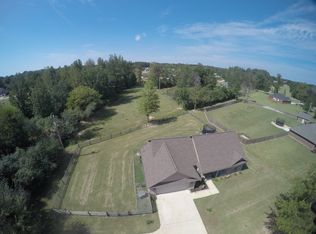 5501 Wolfe Rd, Columbus, MS 39705