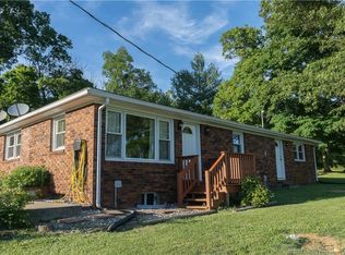 668 E Shorts Corner Rd, Pekin, IN 47165