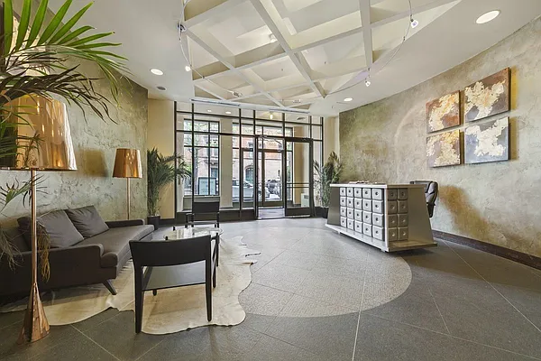 Rented by Compass | media 22