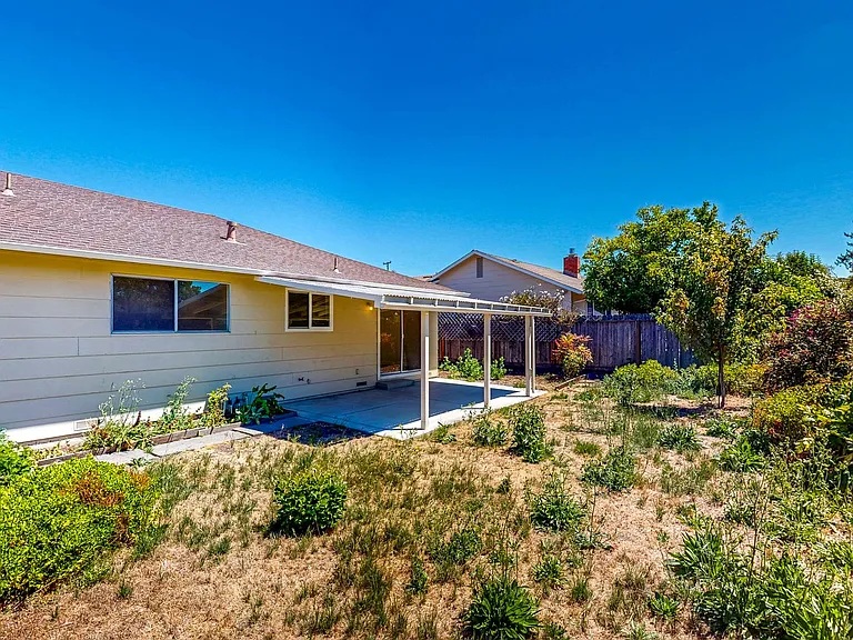 1925 Leafgreen Dr — Photo 52