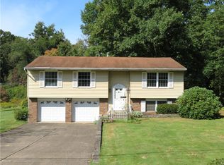 122 Clover Rd, Baden, PA 15005