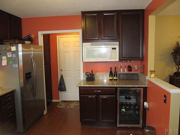 5th image of 385 Mirabelle Dr