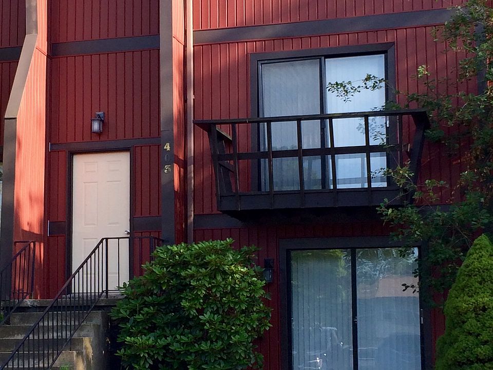 Welcome to 403 Parkwood Drive
