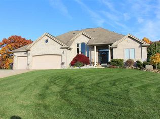 3 Coronado Dr, Jackson, MI 49201