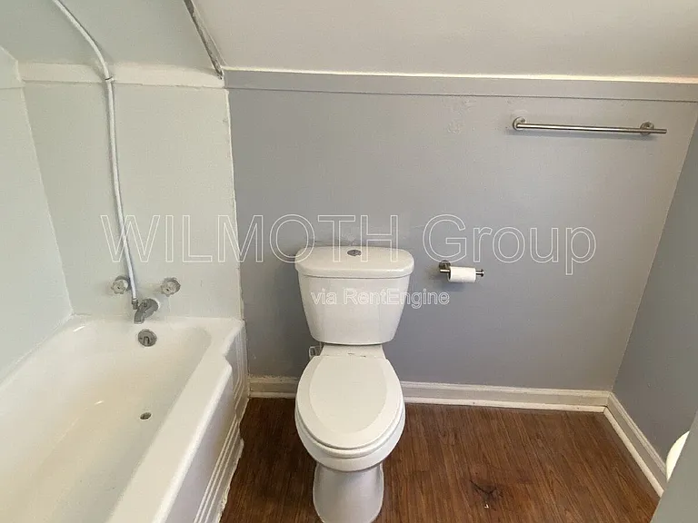 309.5 Central Ave — Photo 9