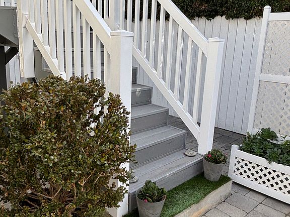 5th image of 2122 1/2 Barry Ave