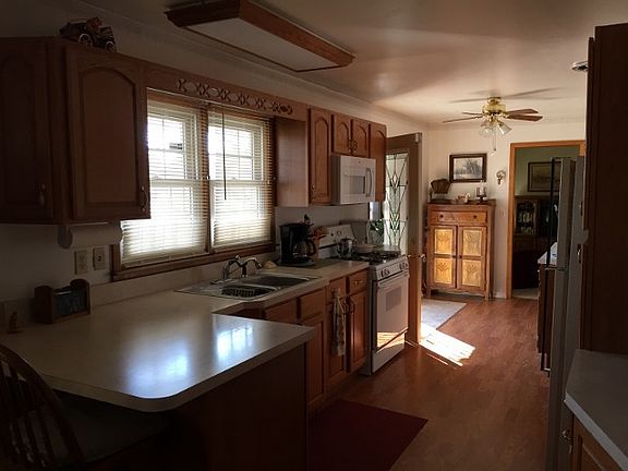 2nd image of 1007 S Roosevelt Rd